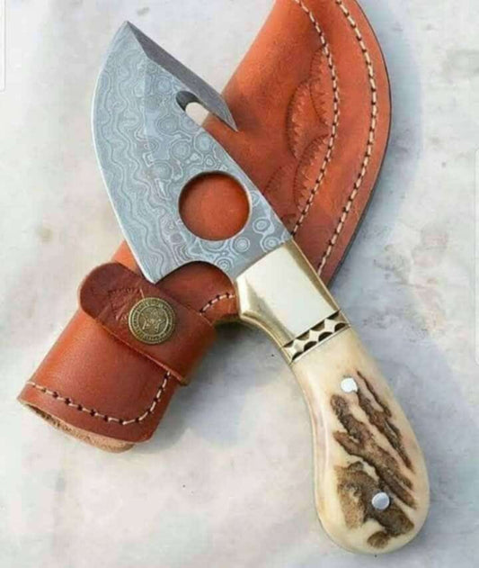 Skinner with Gut Hook